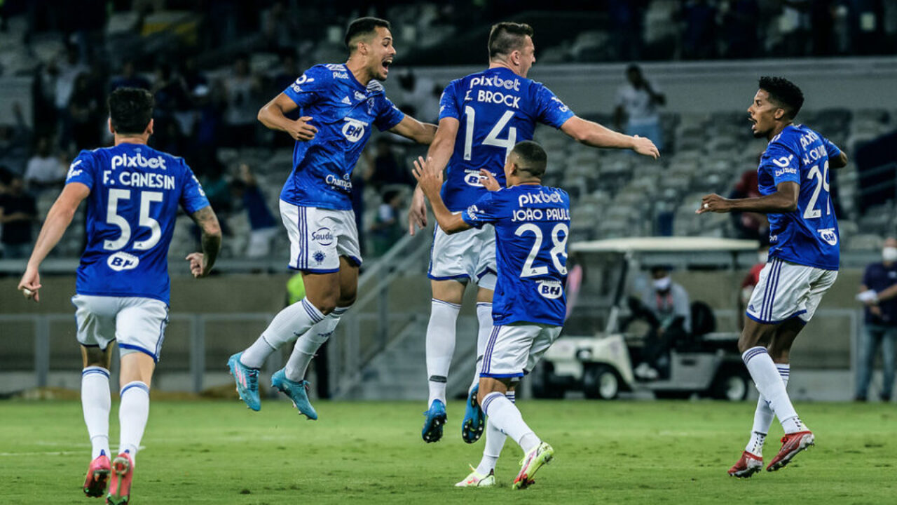 Cruzeiro chega ao seu 11º título nacional com a conquista da Série B -  Superesportes