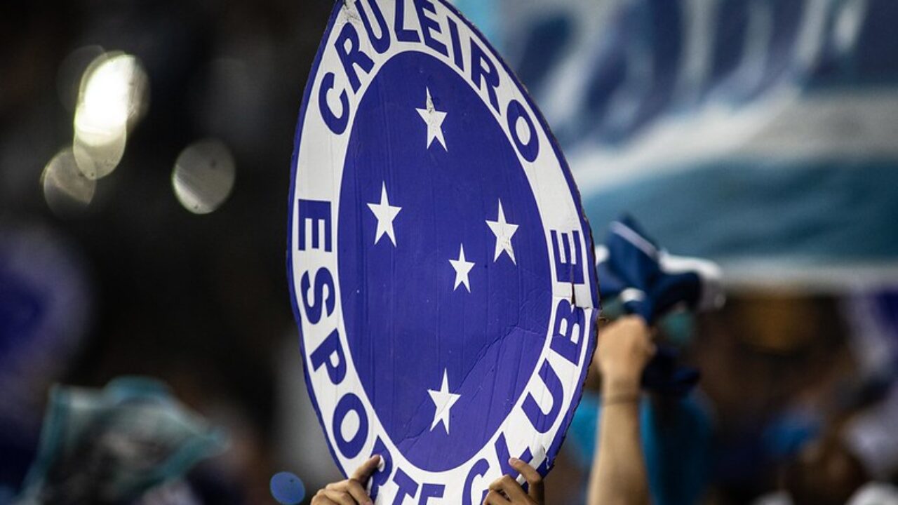 Palmeiras pede o retorno de Angulo, mas Cruzeiro tenta permanência do  atacante