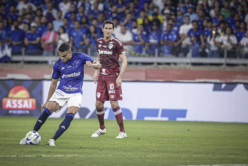 Botafogo joga mal e não sai do zero contra o Cruzeiro no Mineirão pelo  Campeonato Brasileiro