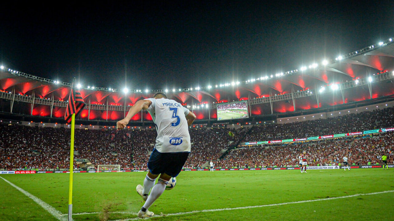 Flamengo supera um Vasco mais corajoso e vai buscar o tetra