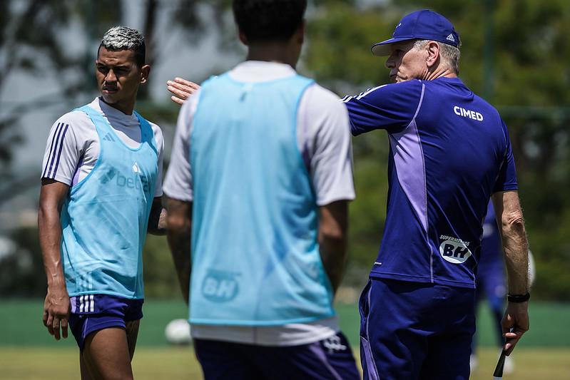 Fake Natty? r analisa físico de Hulk, do Atlético-MG